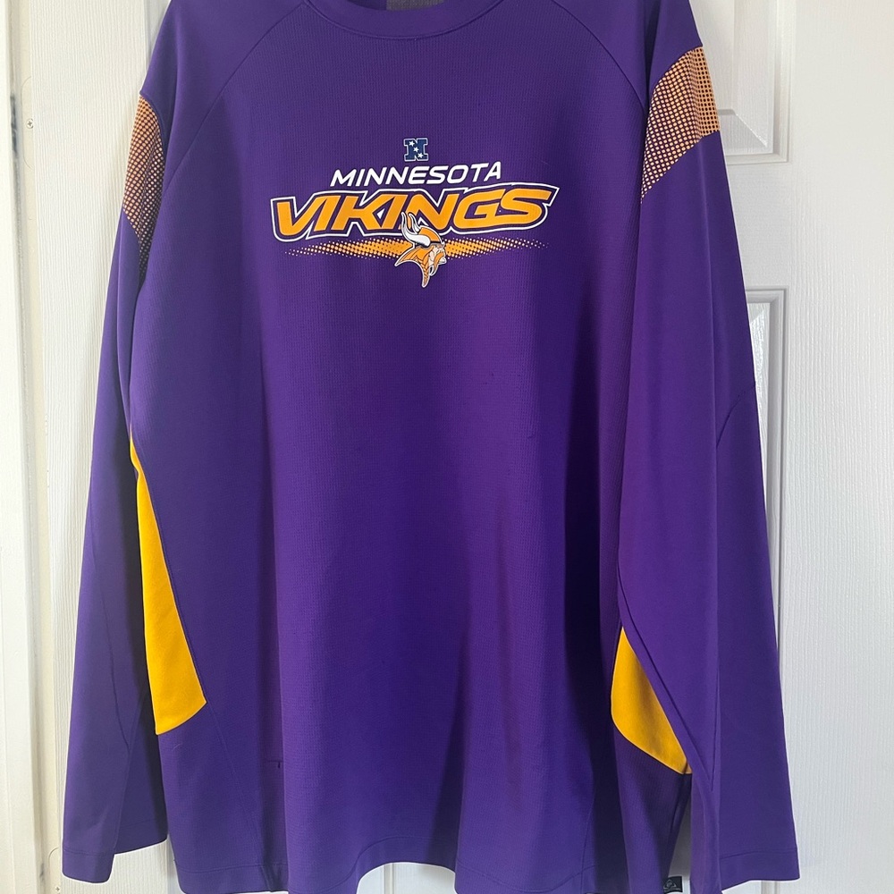 Minnesota Vikings Purple and Yellow Long sleeve XL